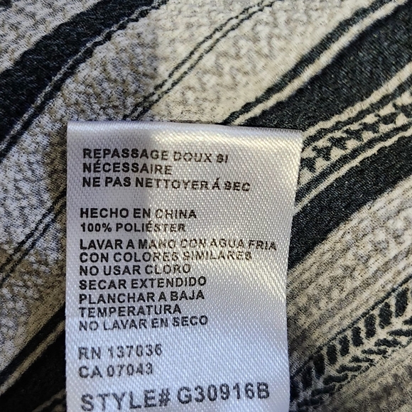 Chic Strapless Blue and White Striped Dress - Picture 6 of 8